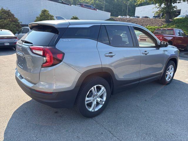 2024 GMC Terrain Vehicle Photo in Pleasant Hills, PA 15236