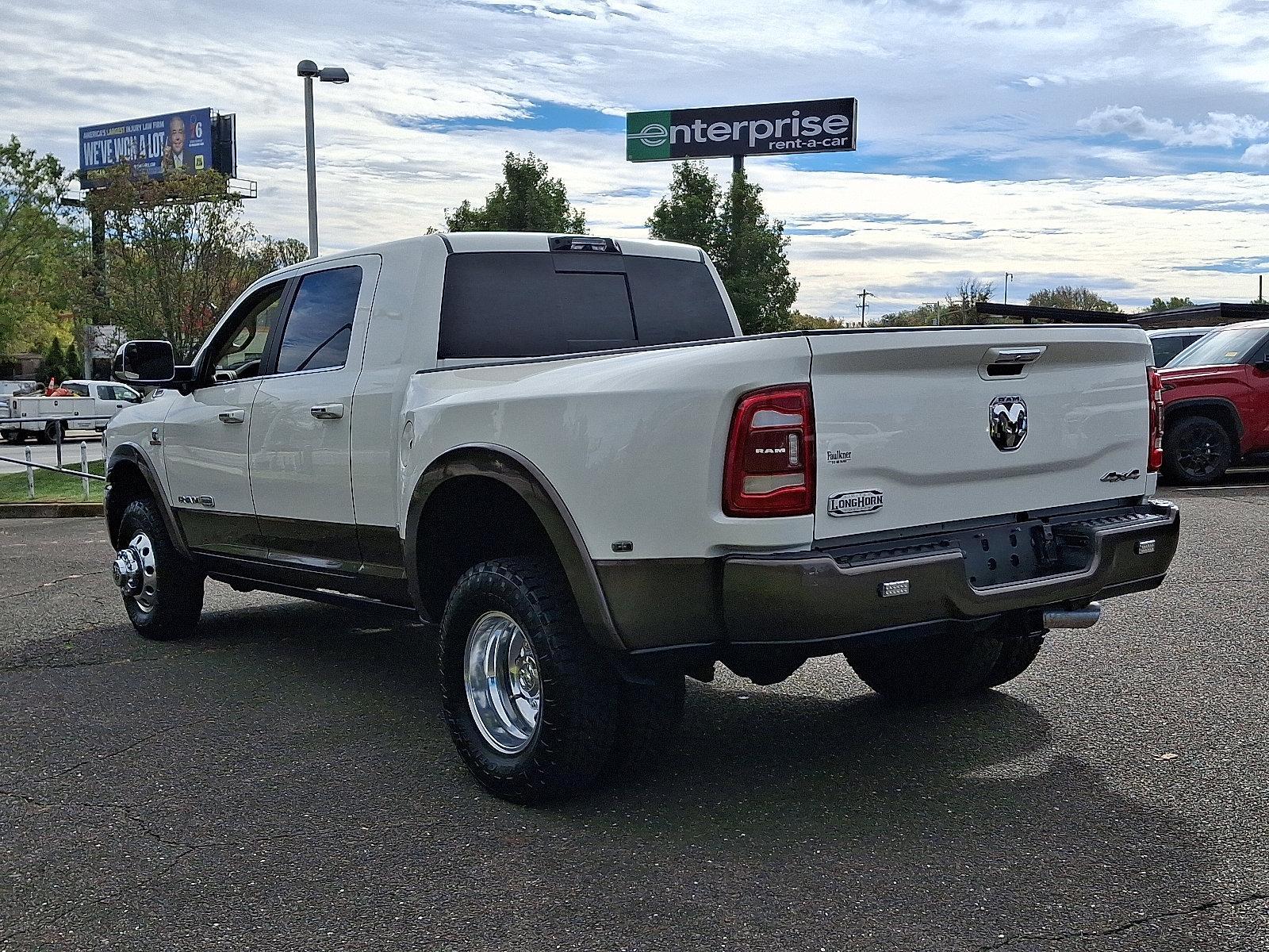 2022 Ram 3500 Vehicle Photo in Trevose, PA 19053