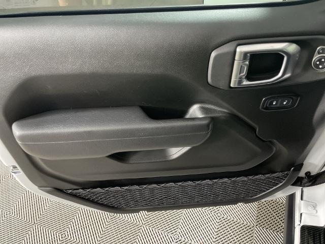 2023 Jeep Wrangler Vehicle Photo in GILBERT, AZ 85297-0402