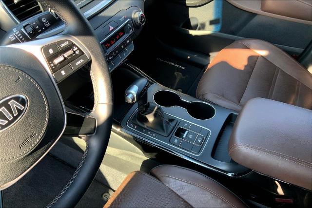 2019 Kia Sorento Vehicle Photo in TOPEKA, KS 66609-0000