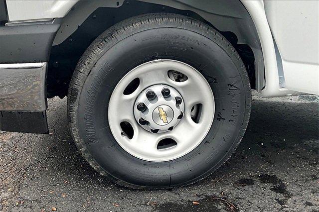 2025 Chevrolet Express Commercial Cutaway Vehicle Photo in TOPEKA, KS 66609-0000