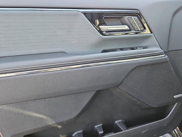 2026 GMC Sierra EV Vehicle Photo in TREVOSE, PA 19053-4984