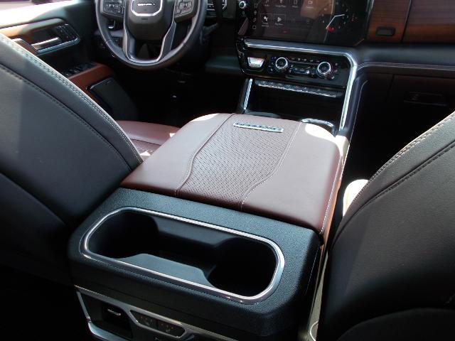 2024 GMC Sierra 3500 HD Vehicle Photo in LOWELL, MA 01852-4336