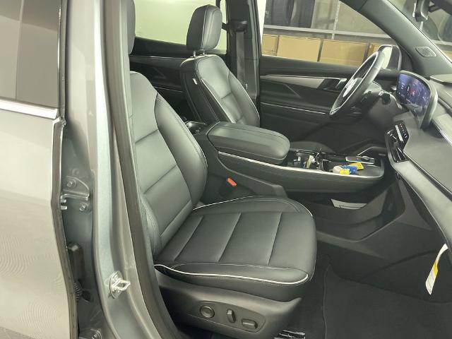 2025 Buick Enclave Vehicle Photo in GILBERT, AZ 85297-0402