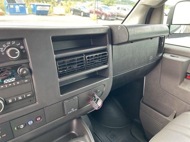 2025 Chevrolet Express Cargo 2500 Vehicle Photo in SAINT CLAIRSVILLE, OH 43950-8512