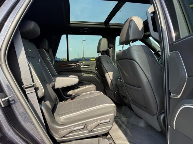 2023 Cadillac Escalade Vehicle Photo in COLUMBIA, MO 65203-3903