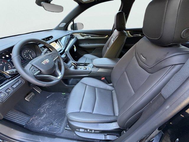 2025 Cadillac XT6 Vehicle Photo in LEOMINSTER, MA 01453-2952