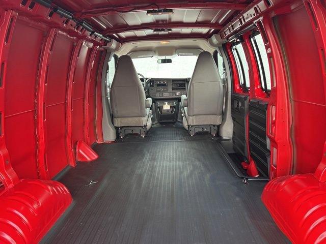 2025 Chevrolet Express Cargo 2500 Vehicle Photo in SAINT CLAIRSVILLE, OH 43950-8512