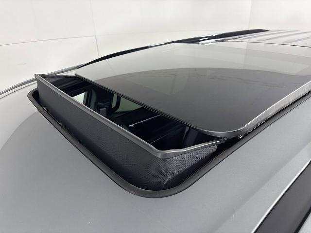 2025 Buick Enclave Vehicle Photo in PUYALLUP, WA 98371-4149