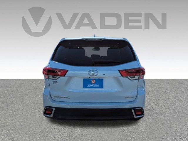 2019 Toyota Highlander Vehicle Photo in BRUNSWICK, GA 31525-1881