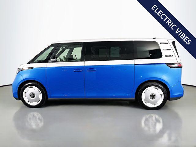 2025 Volkswagen ID. Buzz Vehicle Photo in Puyallup, WA 98371