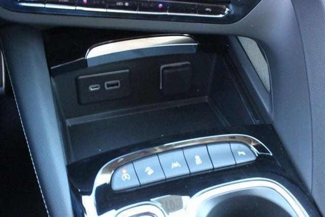 2022 Buick Envision Vehicle Photo in AURORA, CO 80012-4011