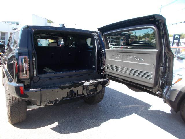 2026 GMC HUMMER EV SUV Vehicle Photo in LOWELL, MA 01852-4336