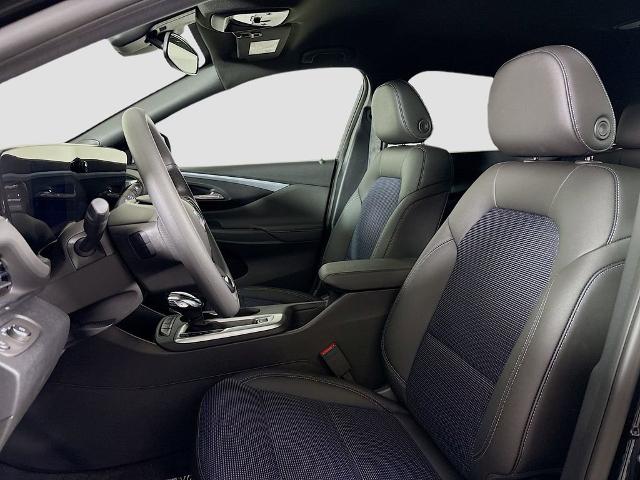 2025 Buick Envista Vehicle Photo in PUYALLUP, WA 98371-4149