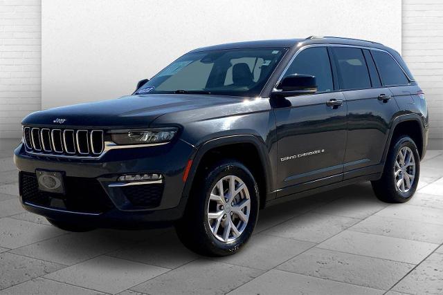 2022 Jeep Grand Cherokee Vehicle Photo in TOPEKA, KS 66609-0000
