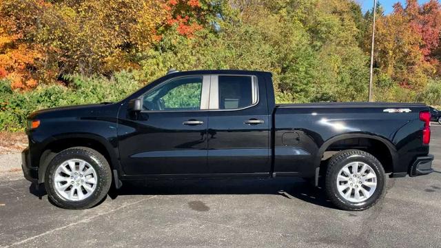 2020 Chevrolet Silverado 1500 Vehicle Photo in MOON TOWNSHIP, PA 15108-2571