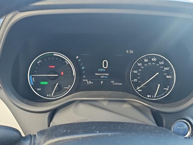 2024 Toyota Sienna Vehicle Photo in MOON TOWNSHIP, PA 15108-2571