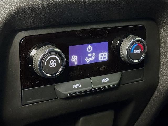 2026 Chevrolet Traverse Vehicle Photo in PUYALLUP, WA 98371-4149