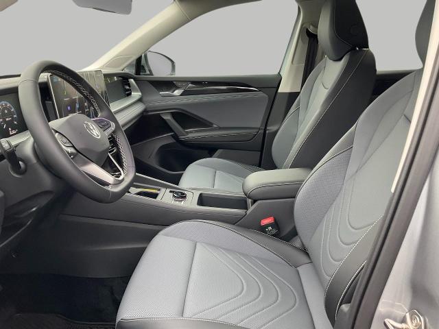 2025 Volkswagen Tiguan Vehicle Photo in Oshkosh, WI 54904