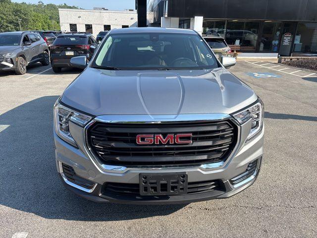 2024 GMC Terrain Vehicle Photo in Pleasant Hills, PA 15236