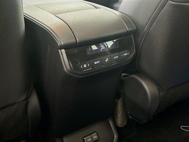 2025 Toyota Highlander Vehicle Photo in Flemington, NJ 08822