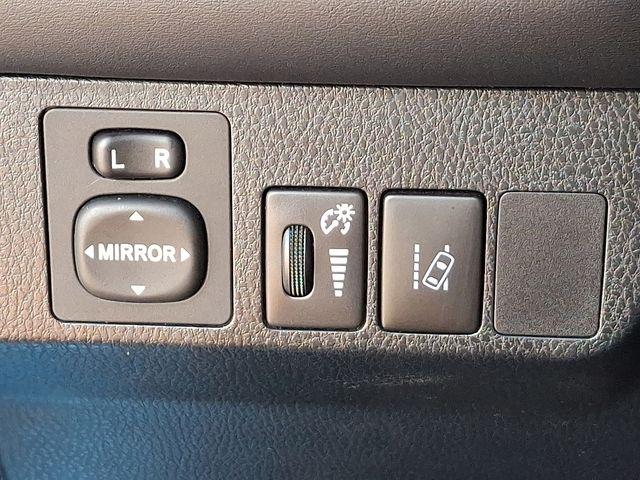 2018 Toyota RAV4 Vehicle Photo in DANBURY, CT 06810-5034