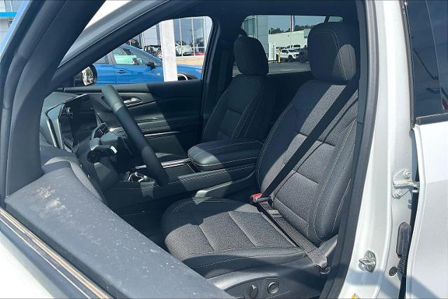 2025 Chevrolet Traverse Vehicle Photo in TOPEKA, KS 66609-0000