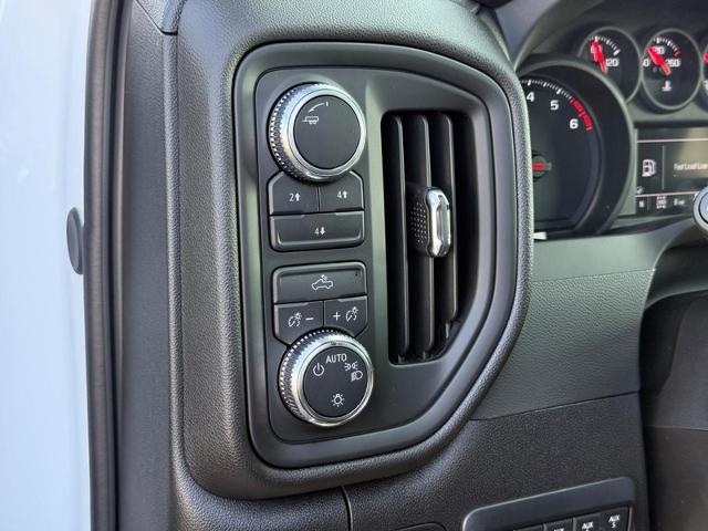 2025 GMC Sierra 2500 HD Vehicle Photo in COLUMBIA, MO 65203-3903