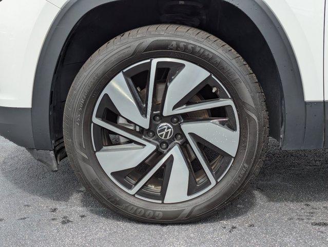 2024 Volkswagen Atlas Vehicle Photo in BRUNSWICK, GA 31525-1881