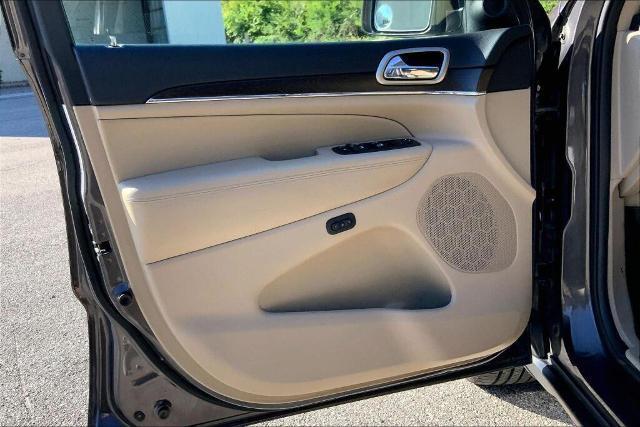 2014 Jeep Grand Cherokee Vehicle Photo in Kansas City, MO 64114