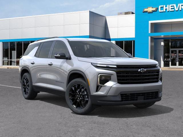 2026 Chevrolet Traverse Vehicle Photo in MOON TOWNSHIP, PA 15108-2571