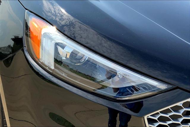 2024 Ford Edge Vehicle Photo in TOPEKA, KS 66609-0000
