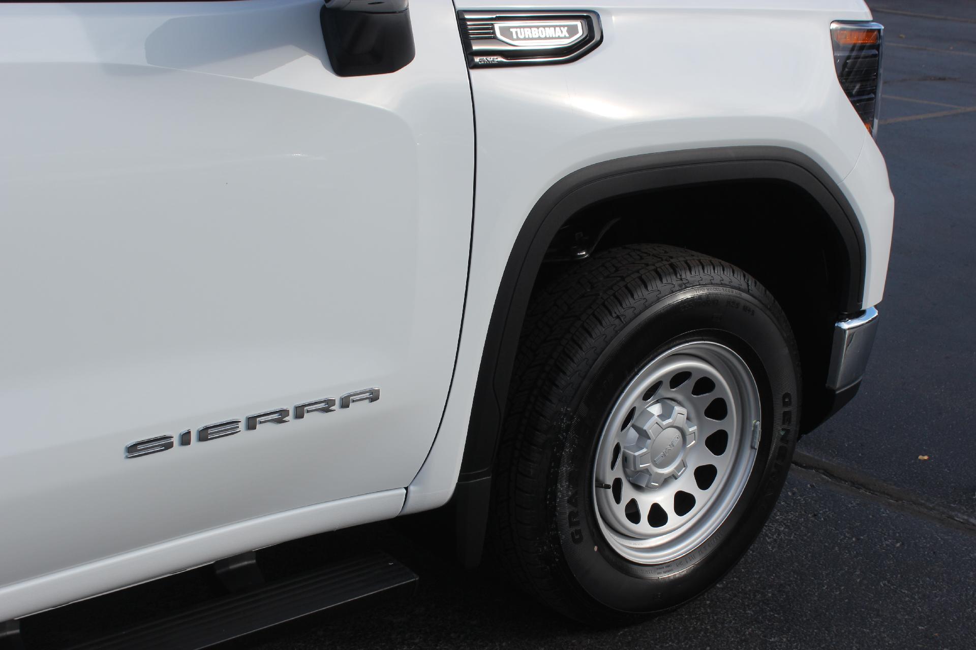 2026 GMC Sierra 1500 Vehicle Photo in AURORA, CO 80012-4011