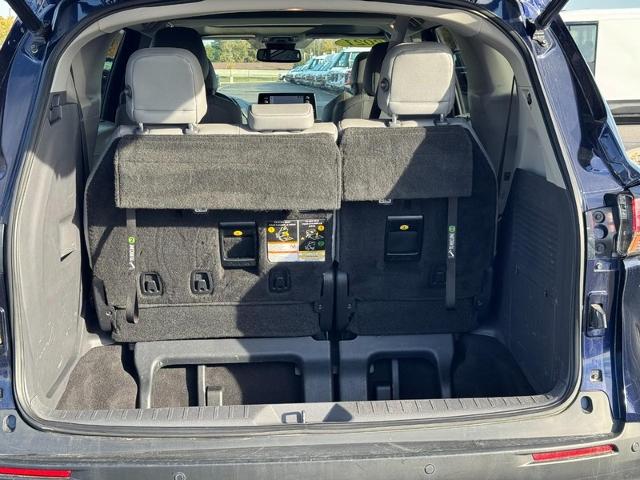 2021 Toyota Sienna Vehicle Photo in COLUMBIA, MO 65203-3903