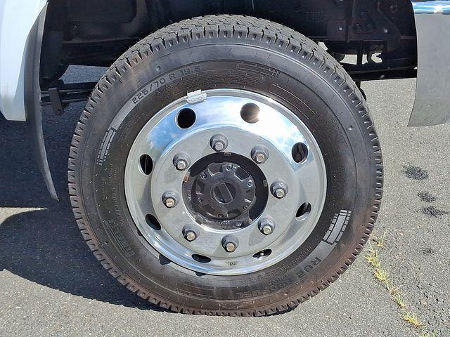 2024 Chevrolet Silverado 5500 HD Vehicle Photo in DANBURY, CT 06810-5034