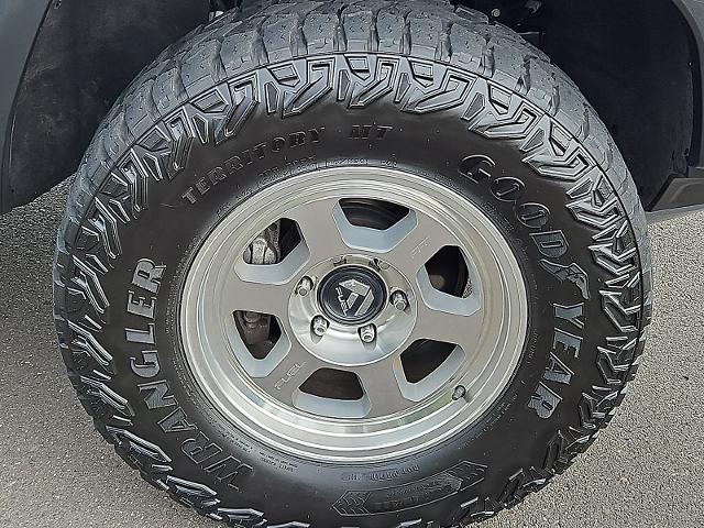 2024 GMC Canyon Vehicle Photo in TREVOSE, PA 19053-4984