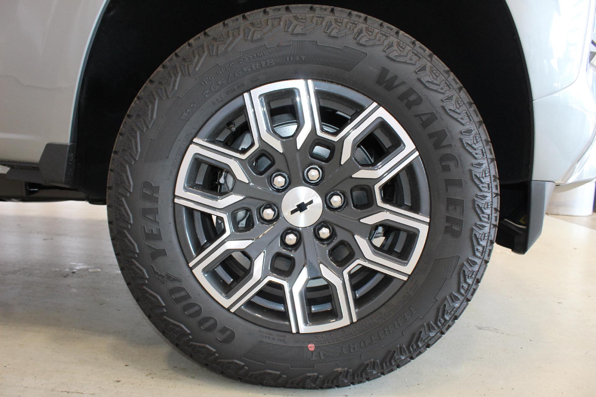 2026 Chevrolet Colorado Vehicle Photo in NORTHAMPTON, MA 01060-1120