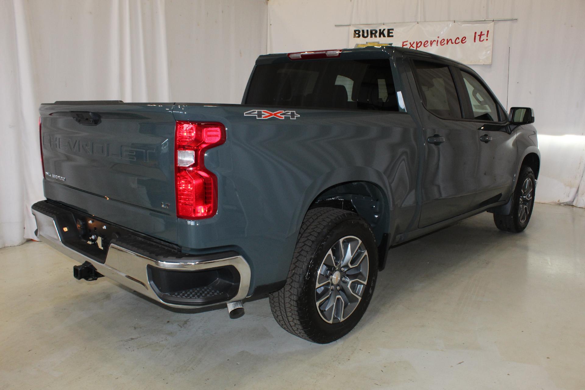 2025 Chevrolet Silverado 1500 Vehicle Photo in NORTHAMPTON, MA 01060-1120