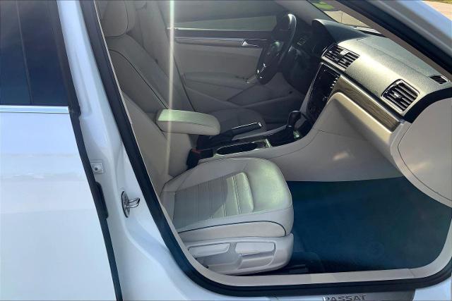2018 Volkswagen Passat Vehicle Photo in TOPEKA, KS 66609-0000