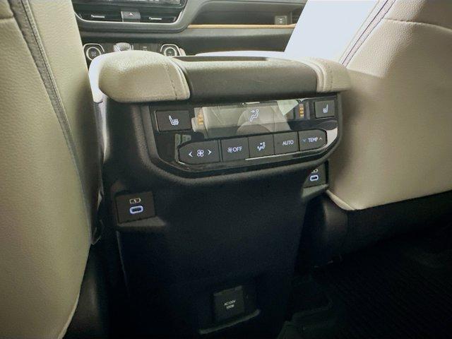 2024 Toyota Grand Highlander Vehicle Photo in Flemington, NJ 08822