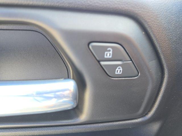 2023 Chevrolet Silverado 1500 Vehicle Photo in Pleasant Hills, PA 15236