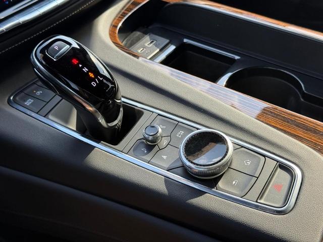 2023 Cadillac Escalade Vehicle Photo in COLUMBIA, MO 65203-3903