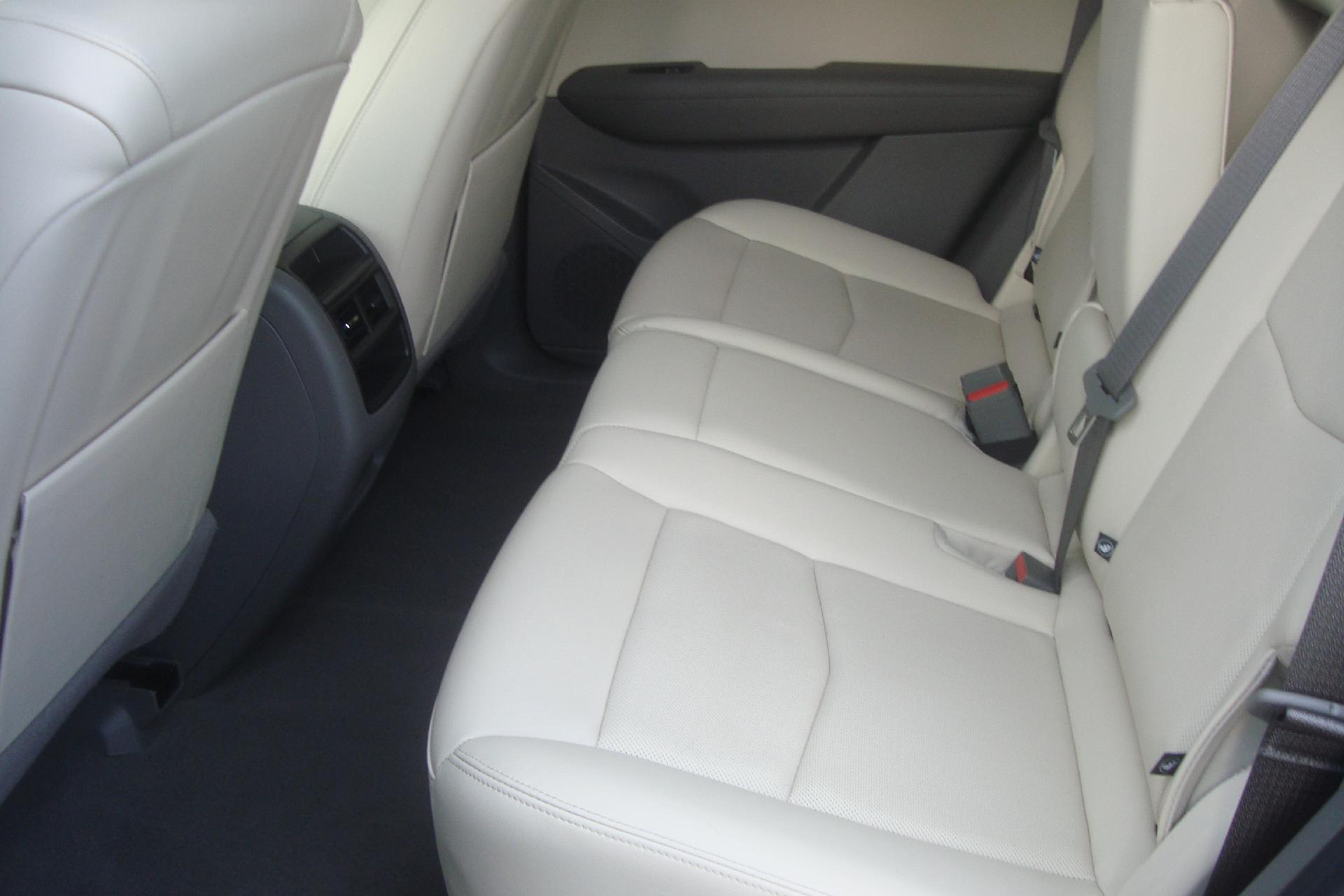 2025 Cadillac XT5 Vehicle Photo in PORTSMOUTH, NH 03801-4196