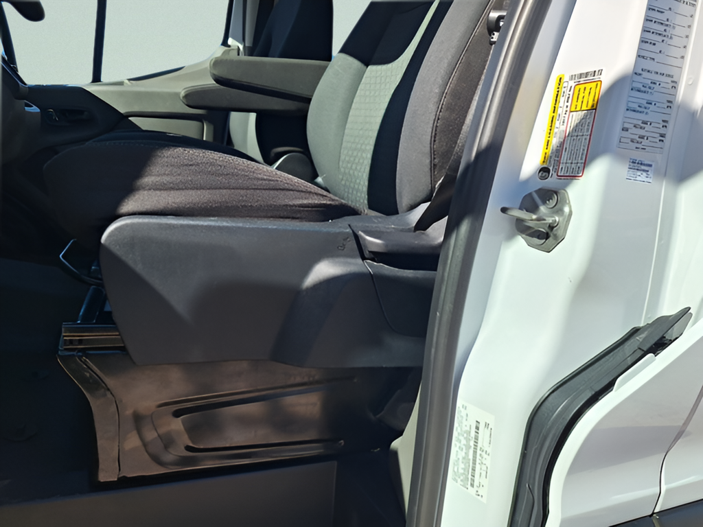 2023 Ford Transit Cargo Van photo 29 of 32