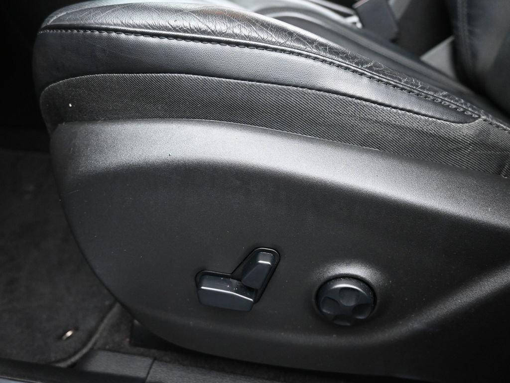 2020 Jeep Cherokee Vehicle Photo in Cedar Rapids, IA 52402