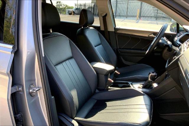 2024 Volkswagen Tiguan Vehicle Photo in Kansas City, MO 64114
