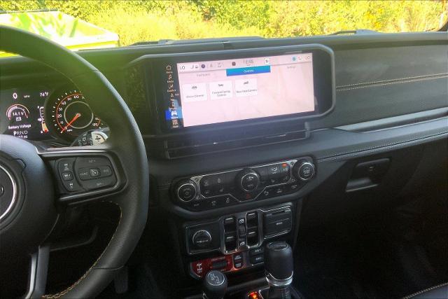 2024 Jeep Wrangler Vehicle Photo in KANSAS CITY, MO 64114-4545