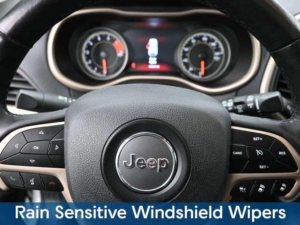 2018 Jeep Cherokee Vehicle Photo in Cedar Rapids, IA 52402