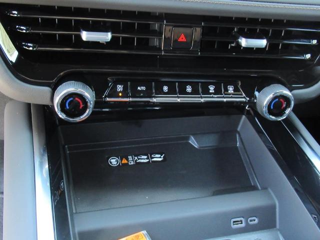 2025 Chevrolet Tahoe Vehicle Photo in LEESBURG, FL 34788-4022