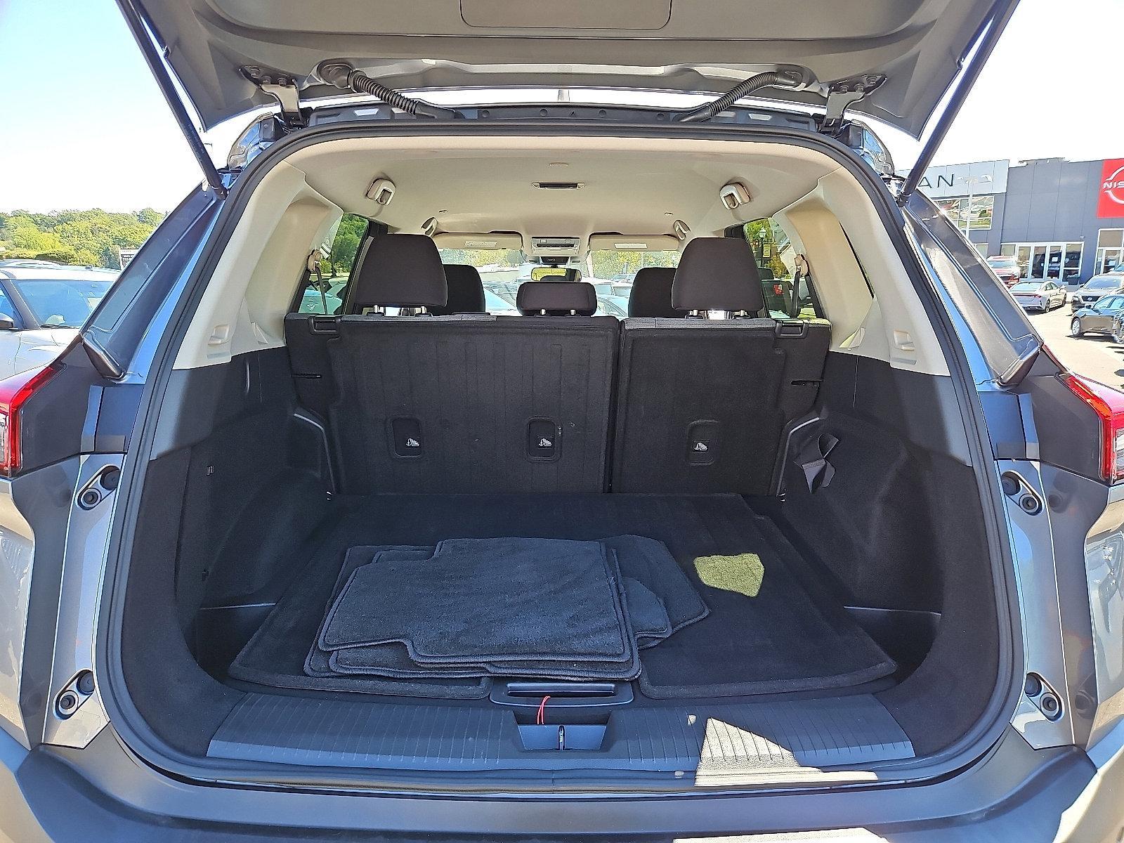 2023 Nissan Rogue Vehicle Photo in Jenkintown, PA 19046